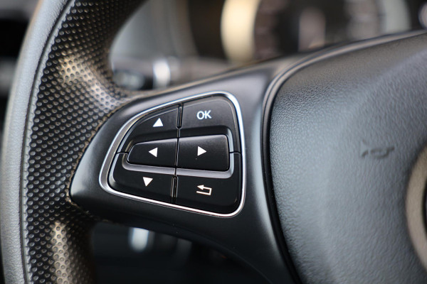 Mercedes-Benz Vito 116 CDI Extra Lang / AUT / 2 x Schuifdeur / 163 Pk / 3 Zits / Camera / Elek Pakket / Imperiaal / Trekhaak