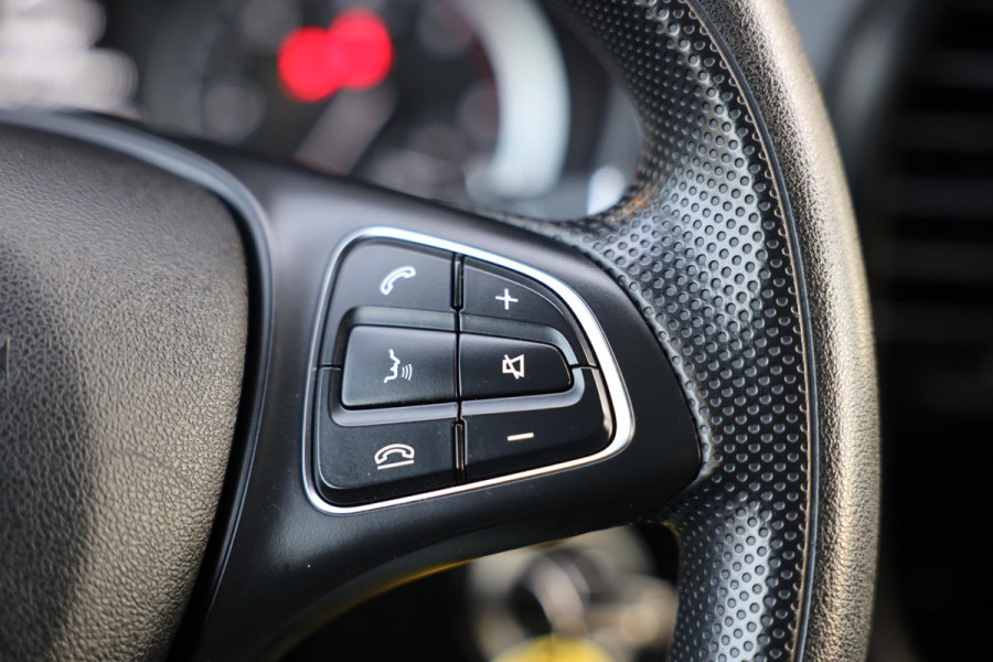 Mercedes-Benz Vito 116 CDI Extra Lang / AUT / 2 x Schuifdeur / 163 Pk / 3 Zits / Camera / Elek Pakket / Imperiaal / Trekhaak