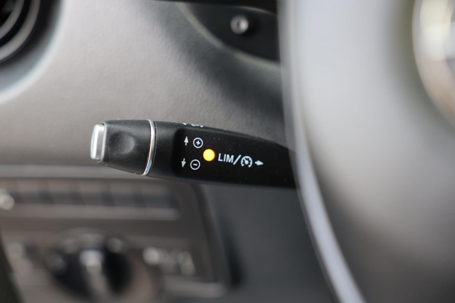 Mercedes-Benz Vito 116 CDI Extra Lang / AUT / 2 x Schuifdeur / 163 Pk / 3 Zits / Camera / Elek Pakket / Imperiaal / Trekhaak