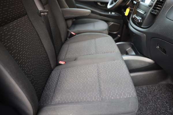 Mercedes-Benz Vito 116 CDI Extra Lang / AUT / 2 x Schuifdeur / 163 Pk / 3 Zits / Camera / Elek Pakket / Imperiaal / Trekhaak