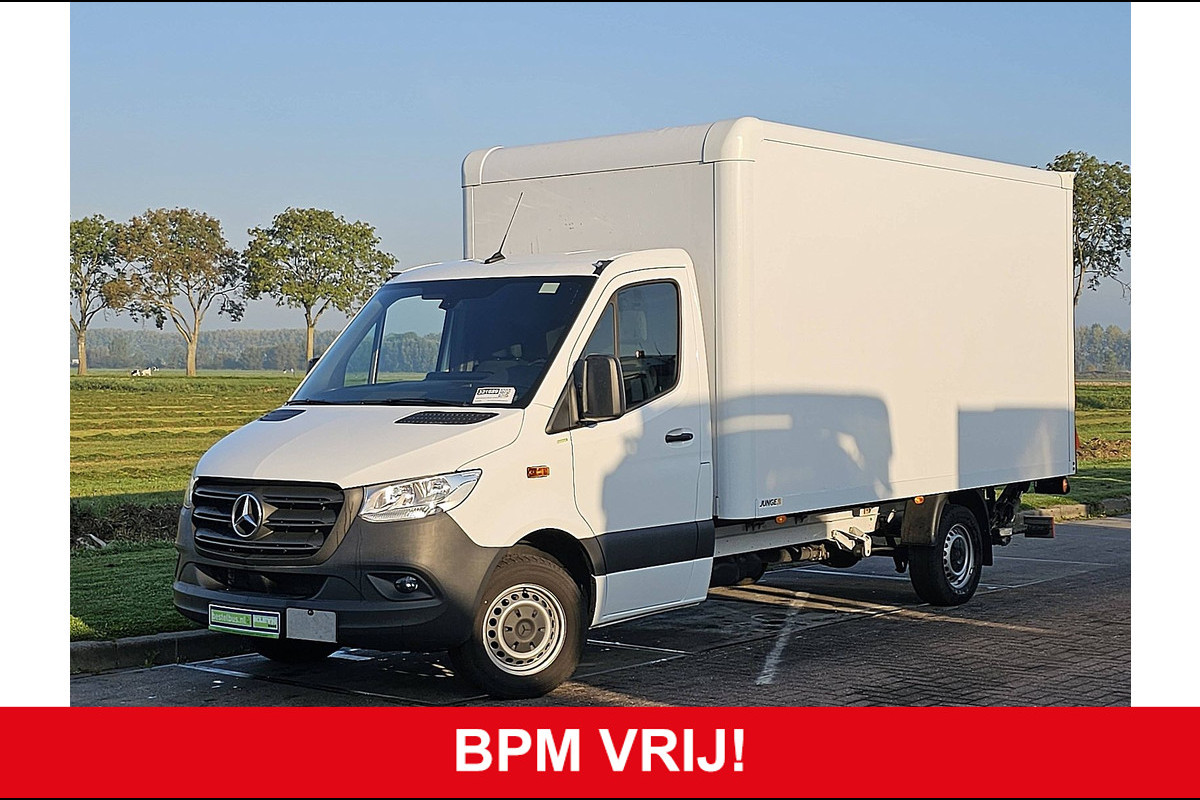 Mercedes-Benz Sprinter 317 1.9 CDI L3 Bakwagen Laadklep Airco Camera Navi Mbux Euro6 170 PK! Mercedes-Benz Sprinter 317 1.9 CDI L3 Bakwagen Laadklep Airco Camera Navi Mbux Euro6 170 PK!