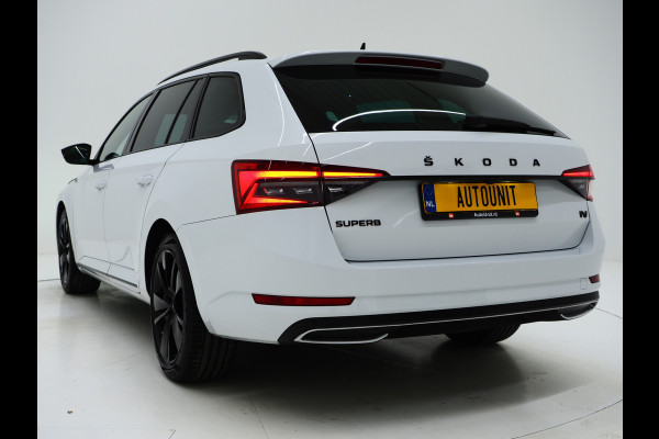 Škoda Superb Combi 1.4 TSI iV Sportline 218PK | Panoramadak | Trekhaak | Sportstoelen | Camera | Keyless | Carplay Škoda Superb Combi 1.4 TSI iV Sportline 218PK | Panoramadak | Trekhaak | Sportstoelen | Camera | Keyless | Carplay