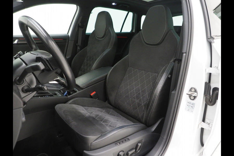 Škoda Superb Combi 1.4 TSI iV Sportline 218PK | Panoramadak | Trekhaak | Sportstoelen | Camera | Keyless | Carplay Škoda Superb Combi 1.4 TSI iV Sportline 218PK | Panoramadak | Trekhaak | Sportstoelen | Camera | Keyless | Carplay