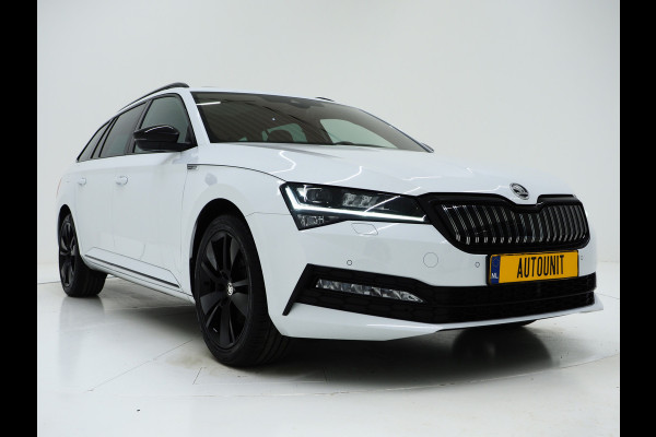 Škoda Superb Combi 1.4 TSI iV Sportline 218PK | Panoramadak | Trekhaak | Sportstoelen | Camera | Keyless | Carplay Škoda Superb Combi 1.4 TSI iV Sportline 218PK | Panoramadak | Trekhaak | Sportstoelen | Camera | Keyless | Carplay