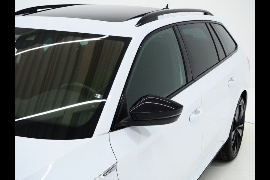 Škoda Superb Combi 1.4 TSI iV Sportline 218PK | Panoramadak | Trekhaak | Sportstoelen | Camera | Keyless | Carplay Škoda Superb Combi 1.4 TSI iV Sportline 218PK | Panoramadak | Trekhaak | Sportstoelen | Camera | Keyless | Carplay