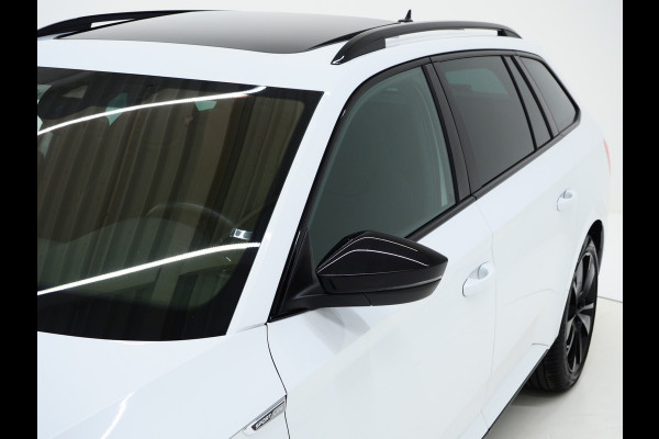 Škoda Superb Combi 1.4 TSI iV Sportline 218PK | Panoramadak | Trekhaak | Sportstoelen | Camera | Keyless | Carplay Škoda Superb Combi 1.4 TSI iV Sportline 218PK | Panoramadak | Trekhaak | Sportstoelen | Camera | Keyless | Carplay
