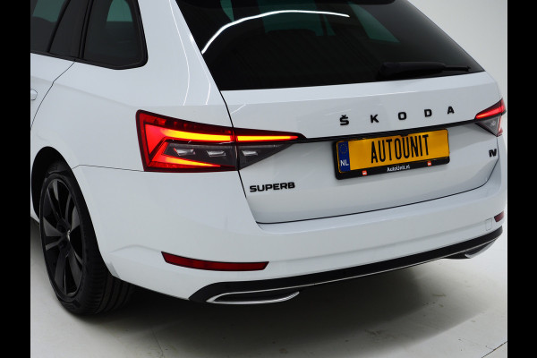 Škoda Superb Combi 1.4 TSI iV Sportline 218PK | Panoramadak | Trekhaak | Sportstoelen | Camera | Keyless | Carplay Škoda Superb Combi 1.4 TSI iV Sportline 218PK | Panoramadak | Trekhaak | Sportstoelen | Camera | Keyless | Carplay