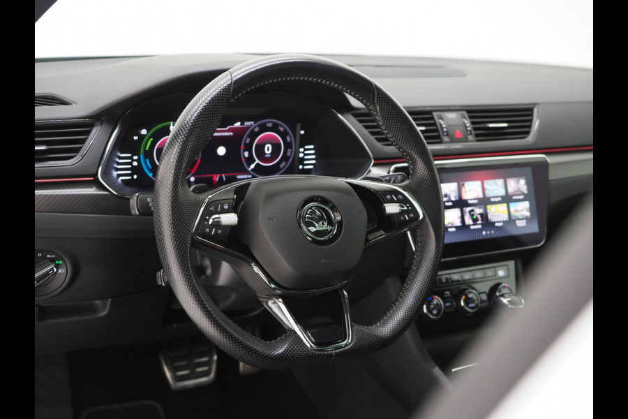 Škoda Superb Combi 1.4 TSI iV Sportline 218PK | Panoramadak | Trekhaak | Sportstoelen | Camera | Keyless | Carplay Škoda Superb Combi 1.4 TSI iV Sportline 218PK | Panoramadak | Trekhaak | Sportstoelen | Camera | Keyless | Carplay