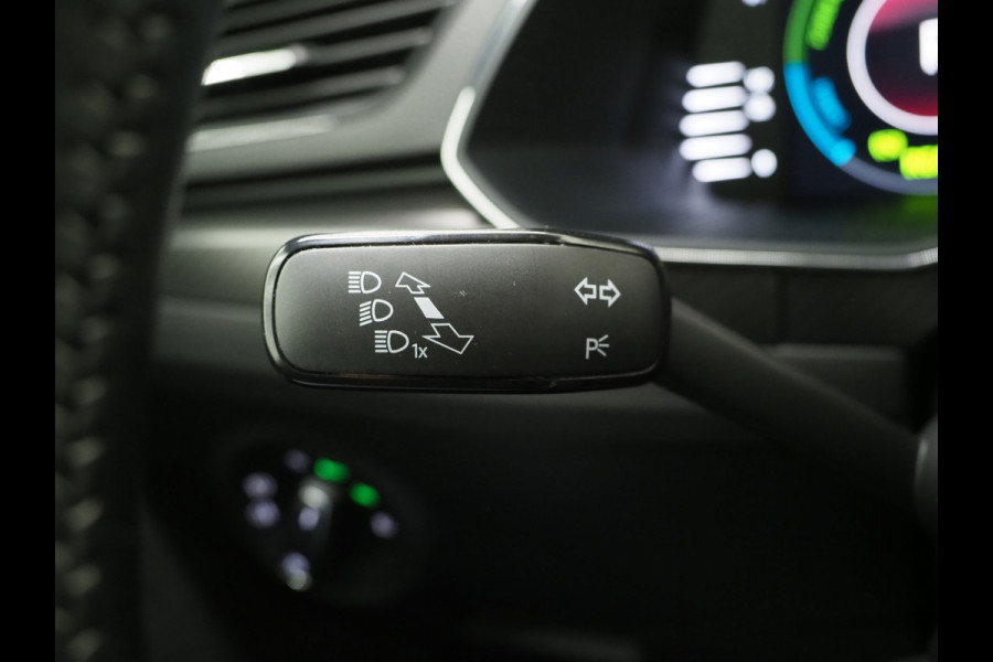 Škoda Superb Combi 1.4 TSI iV Sportline 218PK | Panoramadak | Trekhaak | Sportstoelen | Camera | Keyless | Carplay Škoda Superb Combi 1.4 TSI iV Sportline 218PK | Panoramadak | Trekhaak | Sportstoelen | Camera | Keyless | Carplay