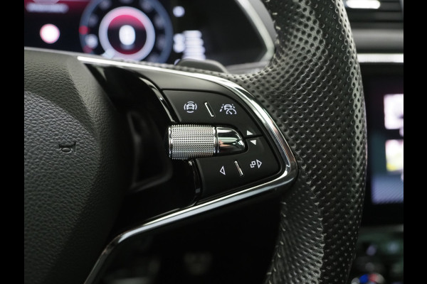 Škoda Superb Combi 1.4 TSI iV Sportline 218PK | Panoramadak | Trekhaak | Sportstoelen | Camera | Keyless | Carplay Škoda Superb Combi 1.4 TSI iV Sportline 218PK | Panoramadak | Trekhaak | Sportstoelen | Camera | Keyless | Carplay