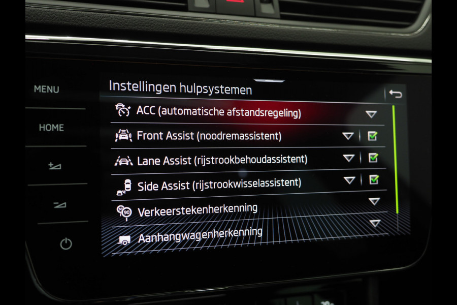 Škoda Superb Combi 1.4 TSI iV Sportline 218PK | Panoramadak | Trekhaak | Sportstoelen | Camera | Keyless | Carplay Škoda Superb Combi 1.4 TSI iV Sportline 218PK | Panoramadak | Trekhaak | Sportstoelen | Camera | Keyless | Carplay