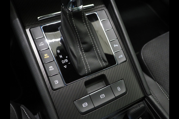 Škoda Superb Combi 1.4 TSI iV Sportline 218PK | Panoramadak | Trekhaak | Sportstoelen | Camera | Keyless | Carplay Škoda Superb Combi 1.4 TSI iV Sportline 218PK | Panoramadak | Trekhaak | Sportstoelen | Camera | Keyless | Carplay