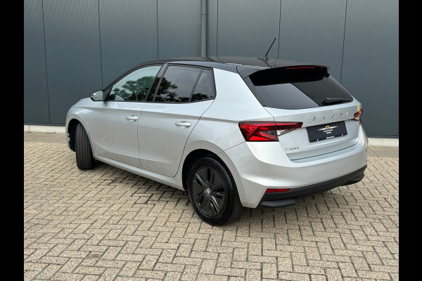 Škoda Fabia 1.0 MPI Ambition * Carplay * Parkeersensoren * Cruise Control Škoda Fabia 1.0 MPI Ambition * Carplay * Parkeersensoren * Cruise Control