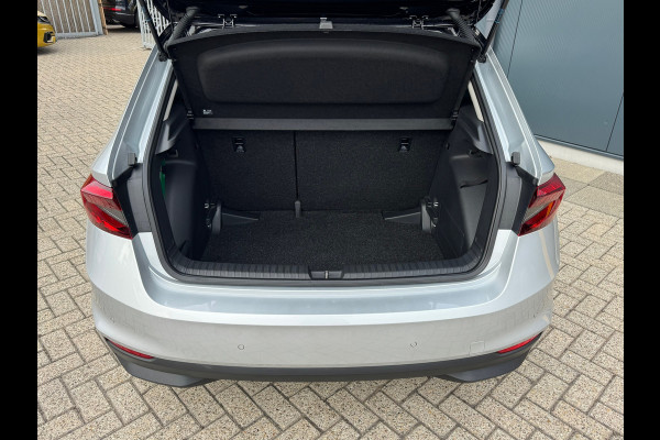 Škoda Fabia 1.0 MPI Ambition * Carplay * Parkeersensoren * Cruise Control Škoda Fabia 1.0 MPI Ambition * Carplay * Parkeersensoren * Cruise Control