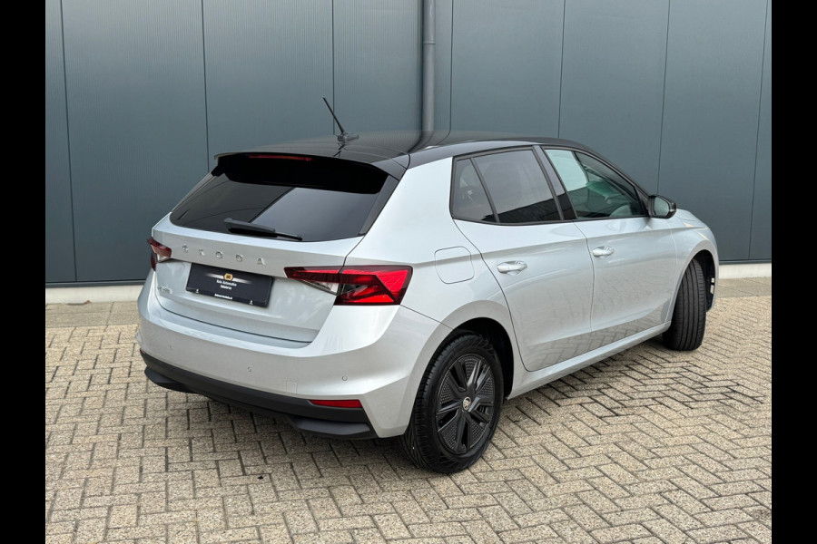 Škoda Fabia 1.0 MPI Ambition * Carplay * Parkeersensoren * Cruise Control Škoda Fabia 1.0 MPI Ambition * Carplay * Parkeersensoren * Cruise Control