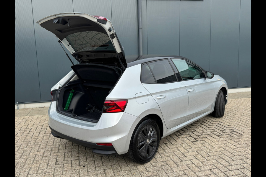 Škoda Fabia 1.0 MPI Ambition * Carplay * Parkeersensoren * Cruise Control Škoda Fabia 1.0 MPI Ambition * Carplay * Parkeersensoren * Cruise Control