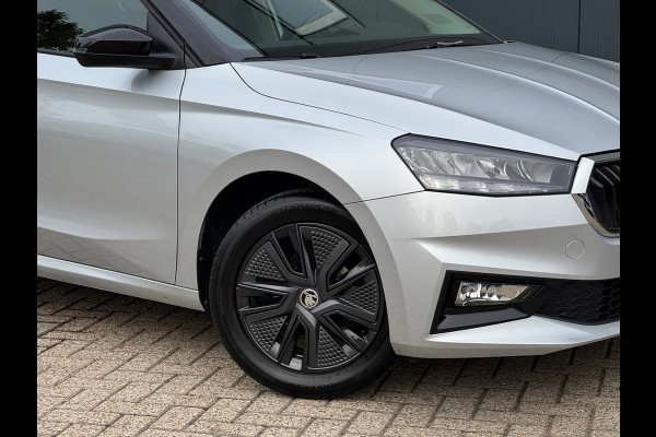 Škoda Fabia 1.0 MPI Ambition * Carplay * Parkeersensoren * Cruise Control Škoda Fabia 1.0 MPI Ambition * Carplay * Parkeersensoren * Cruise Control