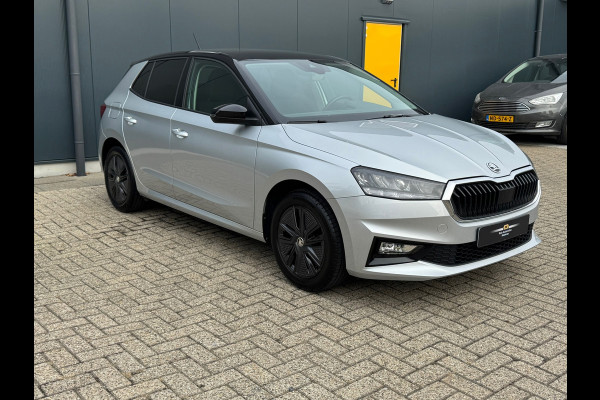 Škoda Fabia 1.0 MPI Ambition * Carplay * Parkeersensoren * Cruise Control Škoda Fabia 1.0 MPI Ambition * Carplay * Parkeersensoren * Cruise Control