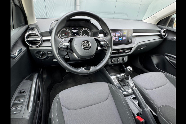 Škoda Fabia 1.0 MPI Ambition * Carplay * Parkeersensoren * Cruise Control Škoda Fabia 1.0 MPI Ambition * Carplay * Parkeersensoren * Cruise Control