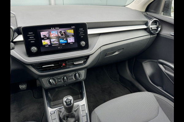 Škoda Fabia 1.0 MPI Ambition * Carplay * Parkeersensoren * Cruise Control Škoda Fabia 1.0 MPI Ambition * Carplay * Parkeersensoren * Cruise Control