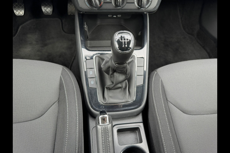 Škoda Fabia 1.0 MPI Ambition * Carplay * Parkeersensoren * Cruise Control Škoda Fabia 1.0 MPI Ambition * Carplay * Parkeersensoren * Cruise Control