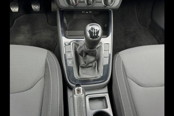 Škoda Fabia 1.0 MPI Ambition * Carplay * Parkeersensoren * Cruise Control Škoda Fabia 1.0 MPI Ambition * Carplay * Parkeersensoren * Cruise Control