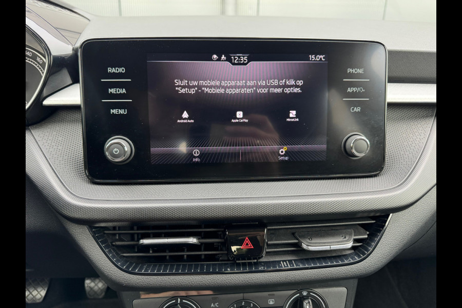 Škoda Fabia 1.0 MPI Ambition * Carplay * Parkeersensoren * Cruise Control Škoda Fabia 1.0 MPI Ambition * Carplay * Parkeersensoren * Cruise Control