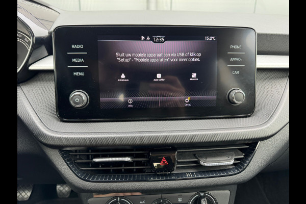Škoda Fabia 1.0 MPI Ambition * Carplay * Parkeersensoren * Cruise Control Škoda Fabia 1.0 MPI Ambition * Carplay * Parkeersensoren * Cruise Control