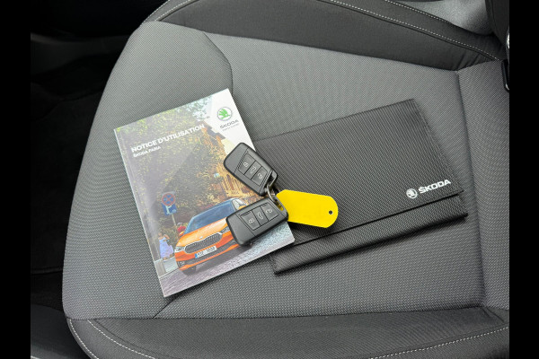 Škoda Fabia 1.0 MPI Ambition * Carplay * Parkeersensoren * Cruise Control Škoda Fabia 1.0 MPI Ambition * Carplay * Parkeersensoren * Cruise Control