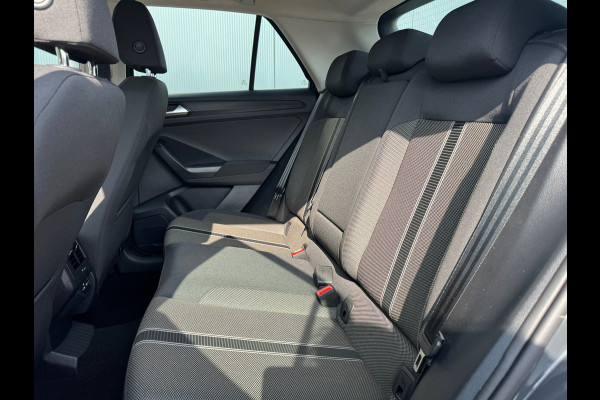 Volkswagen T-Roc 1.0 TSI Style * Virtual Cockpit * Carplay * Clima * Acc
