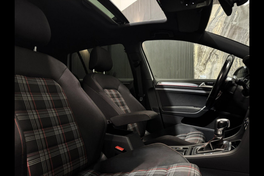 Volkswagen Golf 2.0 TSI GTI Performance|PANO|KEYLESS|ACC|BLIND SPOT