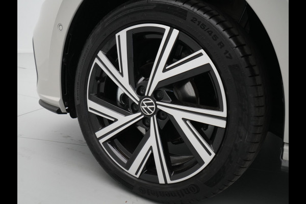 Volkswagen Polo 1.0 TSI 95 5MT R-Line Edition Telefoon draadloos oplaadbaar (Wireless Charging) Volkswagen Polo 1.0 TSI 95 5MT R-Line Edition Telefoon draadloos oplaadbaar (Wireless Charging)