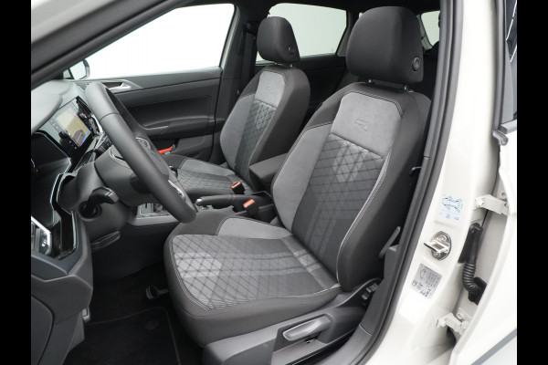 Volkswagen Polo 1.0 TSI 95 5MT R-Line Edition Telefoon draadloos oplaadbaar (Wireless Charging) Volkswagen Polo 1.0 TSI 95 5MT R-Line Edition Telefoon draadloos oplaadbaar (Wireless Charging)