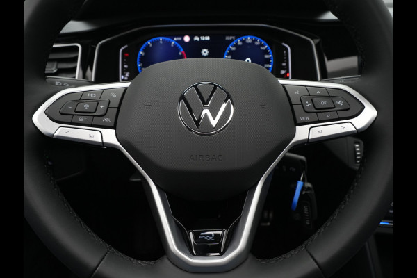 Volkswagen Polo 1.0 TSI 95 5MT R-Line Edition Telefoon draadloos oplaadbaar (Wireless Charging) Volkswagen Polo 1.0 TSI 95 5MT R-Line Edition Telefoon draadloos oplaadbaar (Wireless Charging)