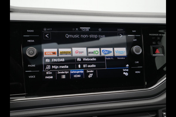 Volkswagen Polo 1.0 TSI 95 5MT R-Line Edition Telefoon draadloos oplaadbaar (Wireless Charging) Volkswagen Polo 1.0 TSI 95 5MT R-Line Edition Telefoon draadloos oplaadbaar (Wireless Charging)