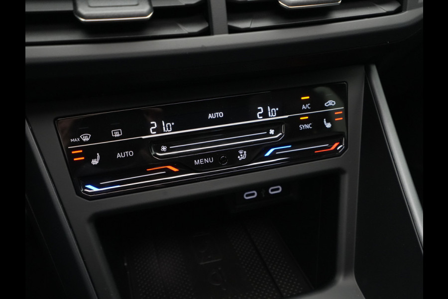 Volkswagen Polo 1.0 TSI 95 5MT R-Line Edition Telefoon draadloos oplaadbaar (Wireless Charging) Volkswagen Polo 1.0 TSI 95 5MT R-Line Edition Telefoon draadloos oplaadbaar (Wireless Charging)