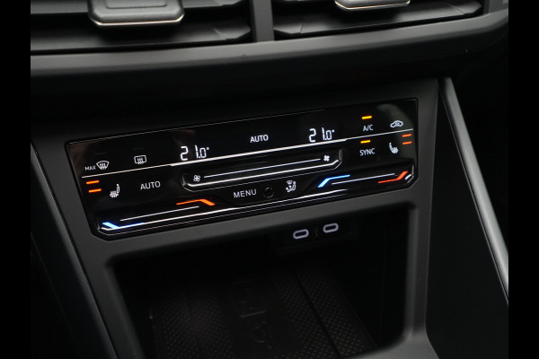 Volkswagen Polo 1.0 TSI 95 5MT R-Line Edition Telefoon draadloos oplaadbaar (Wireless Charging) Volkswagen Polo 1.0 TSI 95 5MT R-Line Edition Telefoon draadloos oplaadbaar (Wireless Charging)