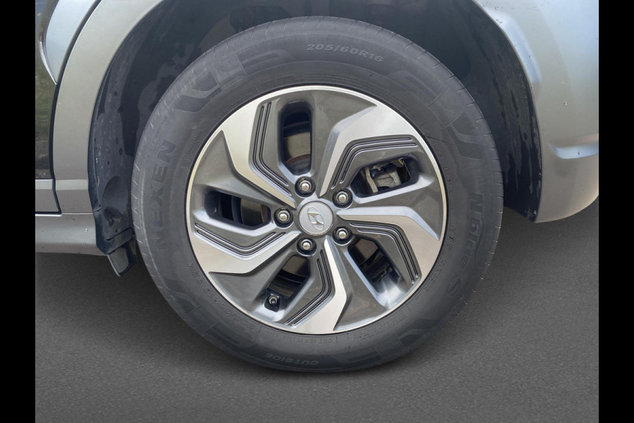 Hyundai Kona 1.6 GDI HEV Fashion | navigatie | head-up display | adaptive cruise | blind-spot