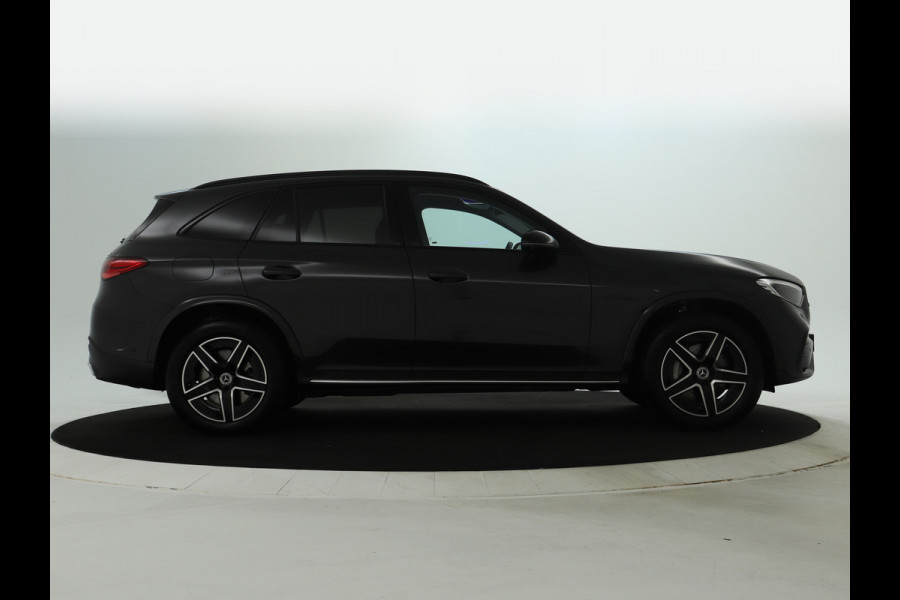 Mercedes-Benz GLC 300 e 4MATIC AMG Plug-In Hybride | AMG Line | Night Pakket | Trekhaak | Alarm Klasse 3 | Distronic | Memory Voorstoelen | Stuur en Stoelverwarming. Inclusief 24 maanden MB Certified garantie voor Europa. Mercedes-Benz GLC 300 e 4MATIC AMG Plug-In Hybride | AMG Line | Night Pakket | Trekhaak | Alarm Klasse 3 | Distronic | Memory Voorstoelen | Stuur en Stoelverwarming. Inclusief 24 maanden MB Certified garantie voor Europa.