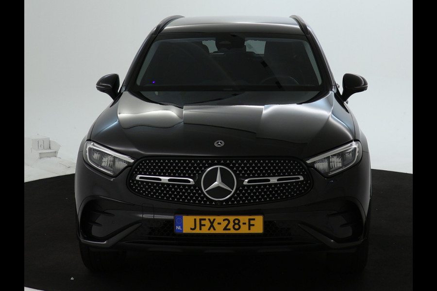 Mercedes-Benz GLC 300 e 4MATIC AMG Plug-In Hybride | AMG Line | Night Pakket | Trekhaak | Alarm Klasse 3 | Distronic | Memory Voorstoelen | Stuur en Stoelverwarming. Inclusief 24 maanden MB Certified garantie voor Europa. Mercedes-Benz GLC 300 e 4MATIC AMG Plug-In Hybride | AMG Line | Night Pakket | Trekhaak | Alarm Klasse 3 | Distronic | Memory Voorstoelen | Stuur en Stoelverwarming. Inclusief 24 maanden MB Certified garantie voor Europa.