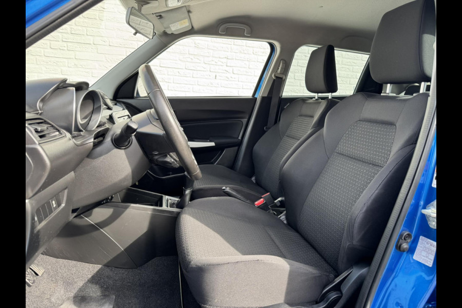 Suzuki Swift 1.2 Select Airco Achteruitrijcamera Apple Carplay Android Auto DAB Bluetooth Verwarmbare buitenspiegels