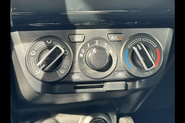 Suzuki Swift 1.2 Select Airco Achteruitrijcamera Apple Carplay Android Auto DAB Bluetooth Verwarmbare buitenspiegels