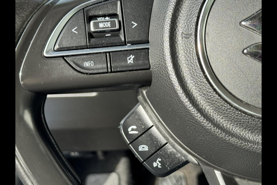 Suzuki Swift 1.2 Select Airco Achteruitrijcamera Apple Carplay Android Auto DAB Bluetooth Verwarmbare buitenspiegels