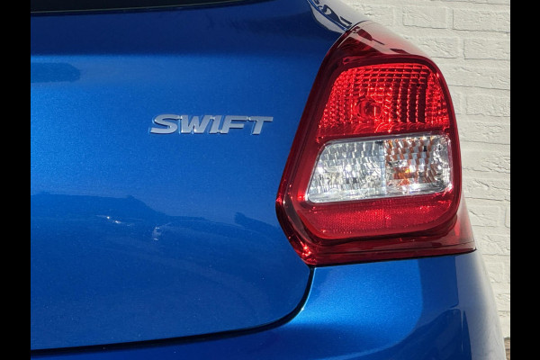 Suzuki Swift 1.2 Select Airco Achteruitrijcamera Apple Carplay Android Auto DAB Bluetooth Verwarmbare buitenspiegels
