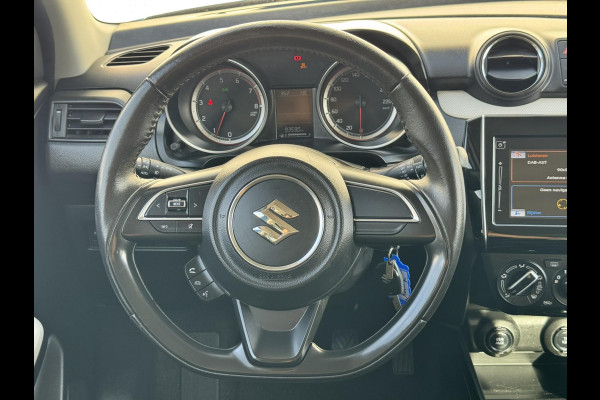 Suzuki Swift 1.2 Select Airco Achteruitrijcamera Apple Carplay Android Auto DAB Bluetooth Verwarmbare buitenspiegels