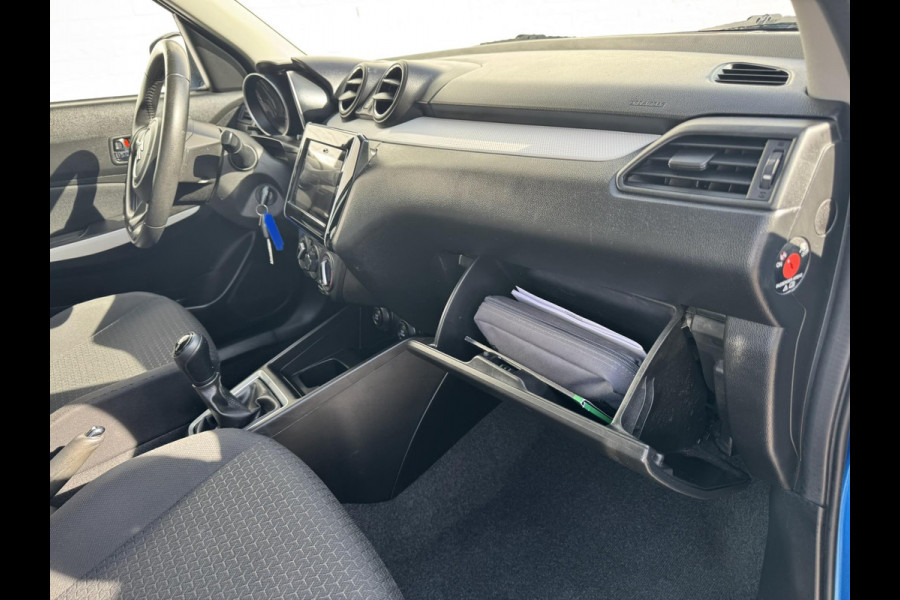 Suzuki Swift 1.2 Select Airco Achteruitrijcamera Apple Carplay Android Auto DAB Bluetooth Verwarmbare buitenspiegels