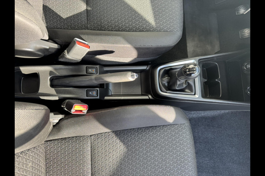 Suzuki Swift 1.2 Select Airco Achteruitrijcamera Apple Carplay Android Auto DAB Bluetooth Verwarmbare buitenspiegels