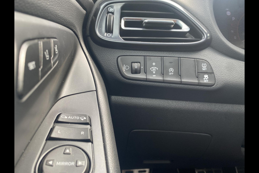 Hyundai i30 Wagon 1.5 T-GDi MHEV N Line Sky | automaat | 160PK | schuifdak | trekhaak Hyundai i30 Wagon 1.5 T-GDi MHEV N Line Sky | automaat | 160PK | schuifdak | trekhaak