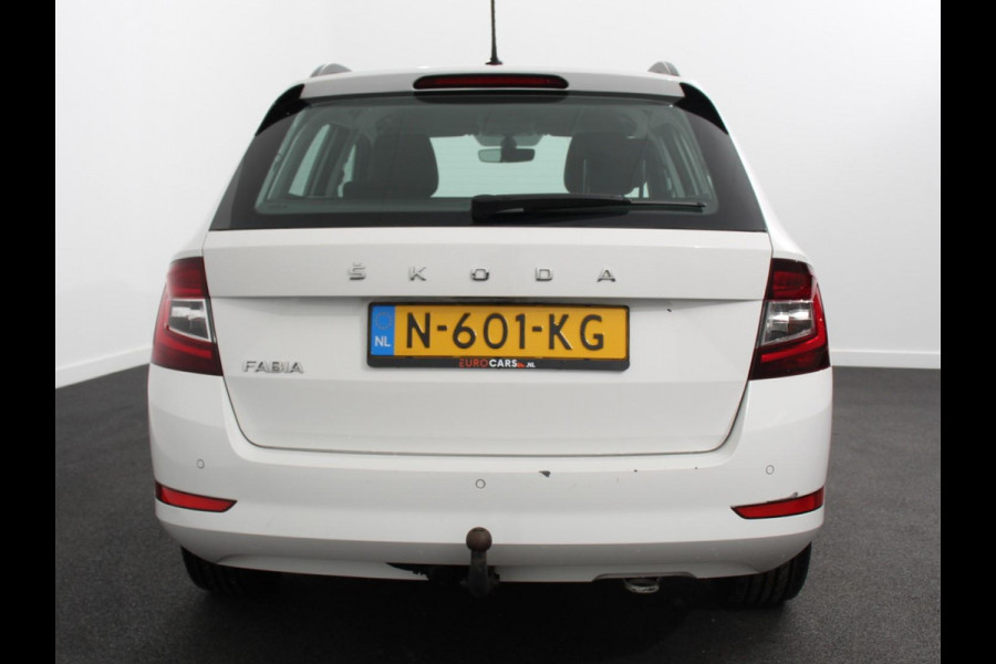 Škoda Fabia Combi 1.0 TSI Automaat Business Edition | Trekhaak | Navigatie | Apple Carplay/Android Auto | Parkeersensoren achter | Stoelverwarming | Cruise Control | Airco | | Lichtmetalen velgen