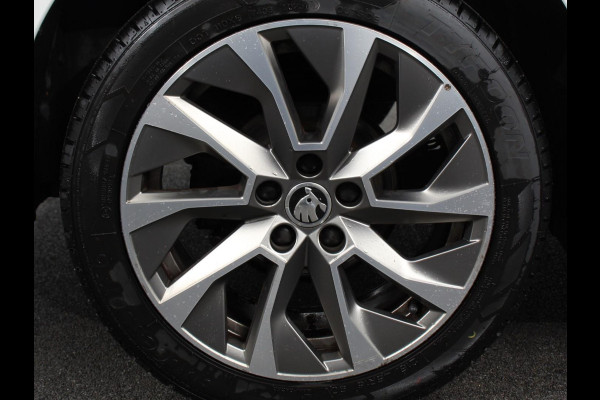 Škoda Fabia Combi 1.0 TSI Automaat Business Edition | Trekhaak | Navigatie | Apple Carplay/Android Auto | Parkeersensoren achter | Stoelverwarming | Cruise Control | Airco | | Lichtmetalen velgen